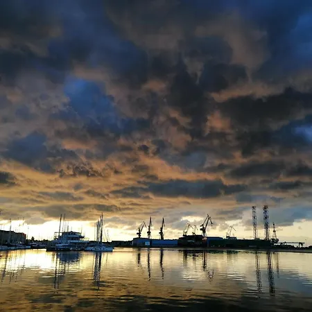 Apartment Center - Studio